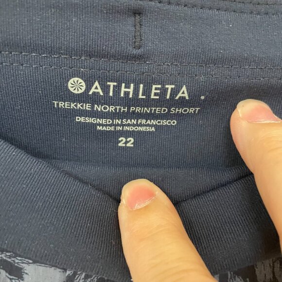 NWT Athleta Trekkie North Blue Print Shorts Size 22 - Picture 3 of 7